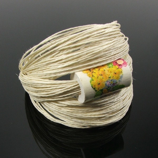 Decoupage Kunstperle Mit Leinen Gewachst, Schmuck Armband, Elfenbein Armband Edelstahl, Holzperlen Blumenschmuck von JagnaStudio