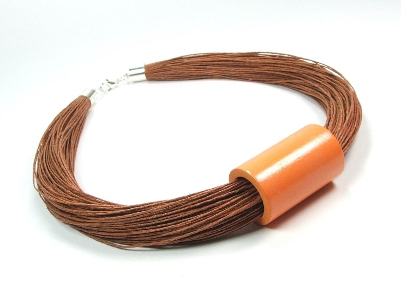 Karamell Große Holzröhrchen, Handbemalte Röhren, Gewachste Leinenkette, Meistverkaufte Artikel in Handarbeit, Geschenk Für Sie von JagnaStudio