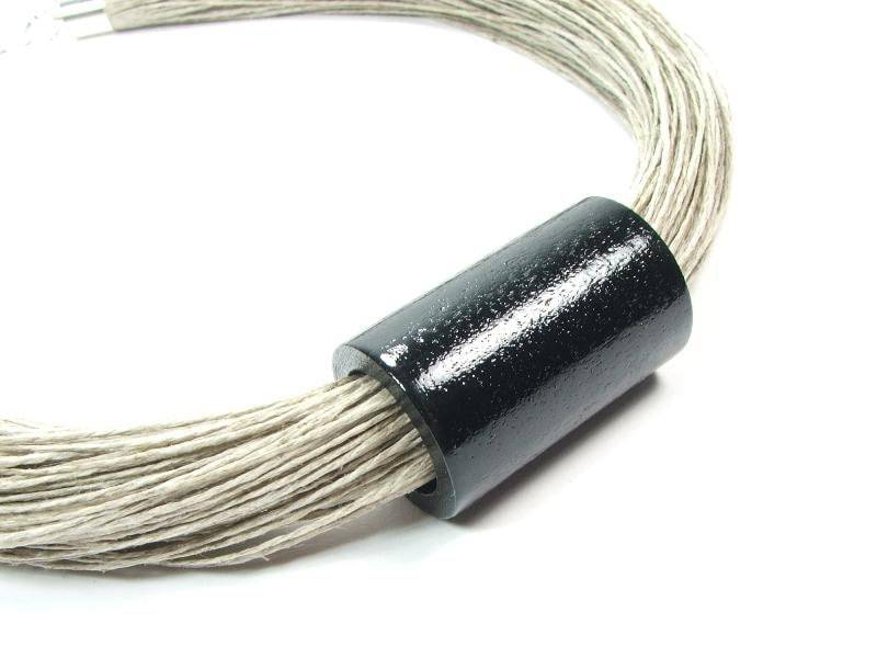 Schwarze Große Holztuben, Gewachste Leinenkette, Handbemalte Tuben, Meistverkaufte Handgefertigte Artikel, Geschenk Für Frauen von JagnaStudio