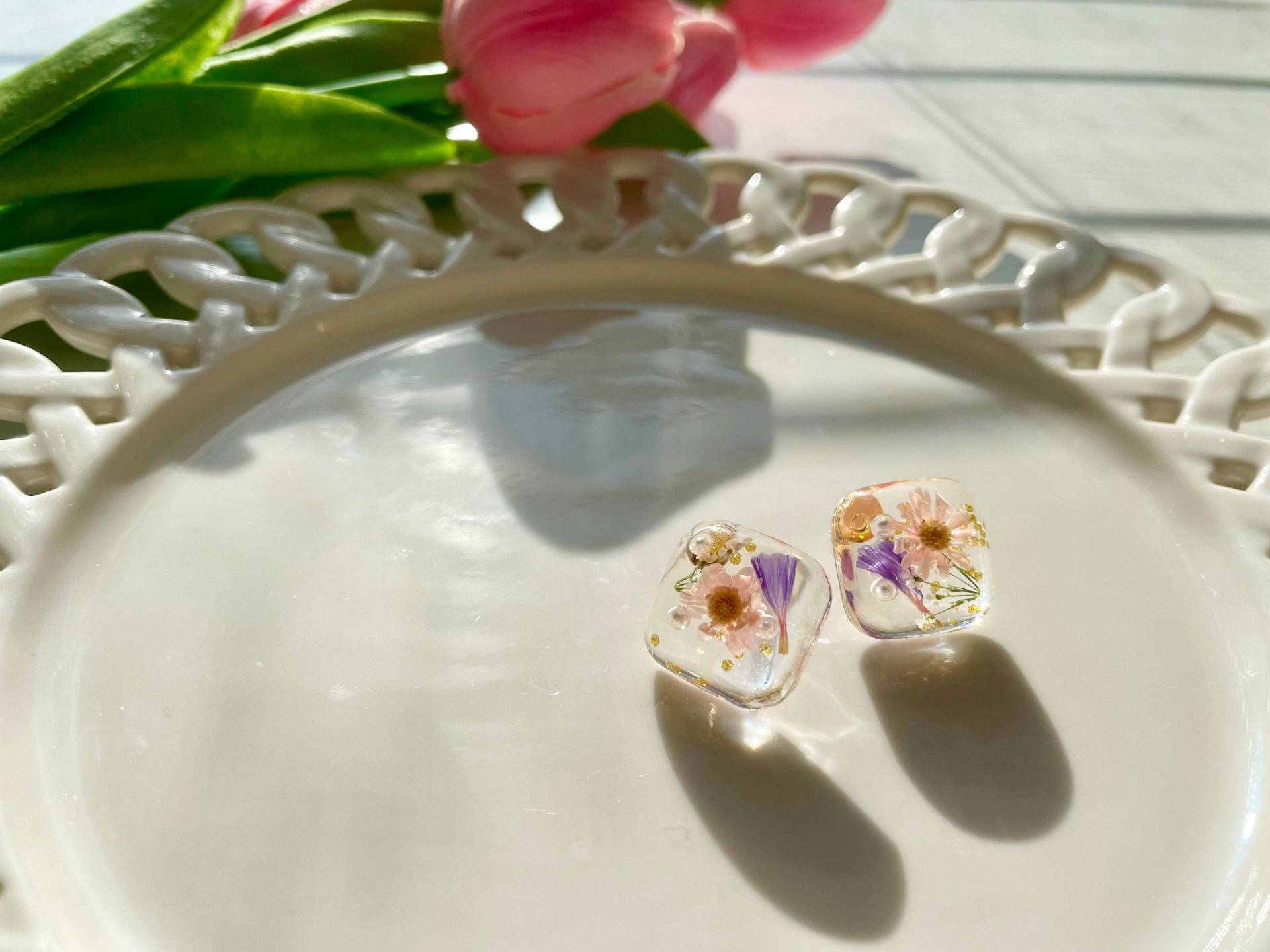 Rosa Und Lila Blumen Resin Ohrstecker, Hergestellt Mit Klarem Harz Echten Blumen, Sommer Trendy Schmuck, Handgemachtes Geschenk Für Sie von JaiminDesigns