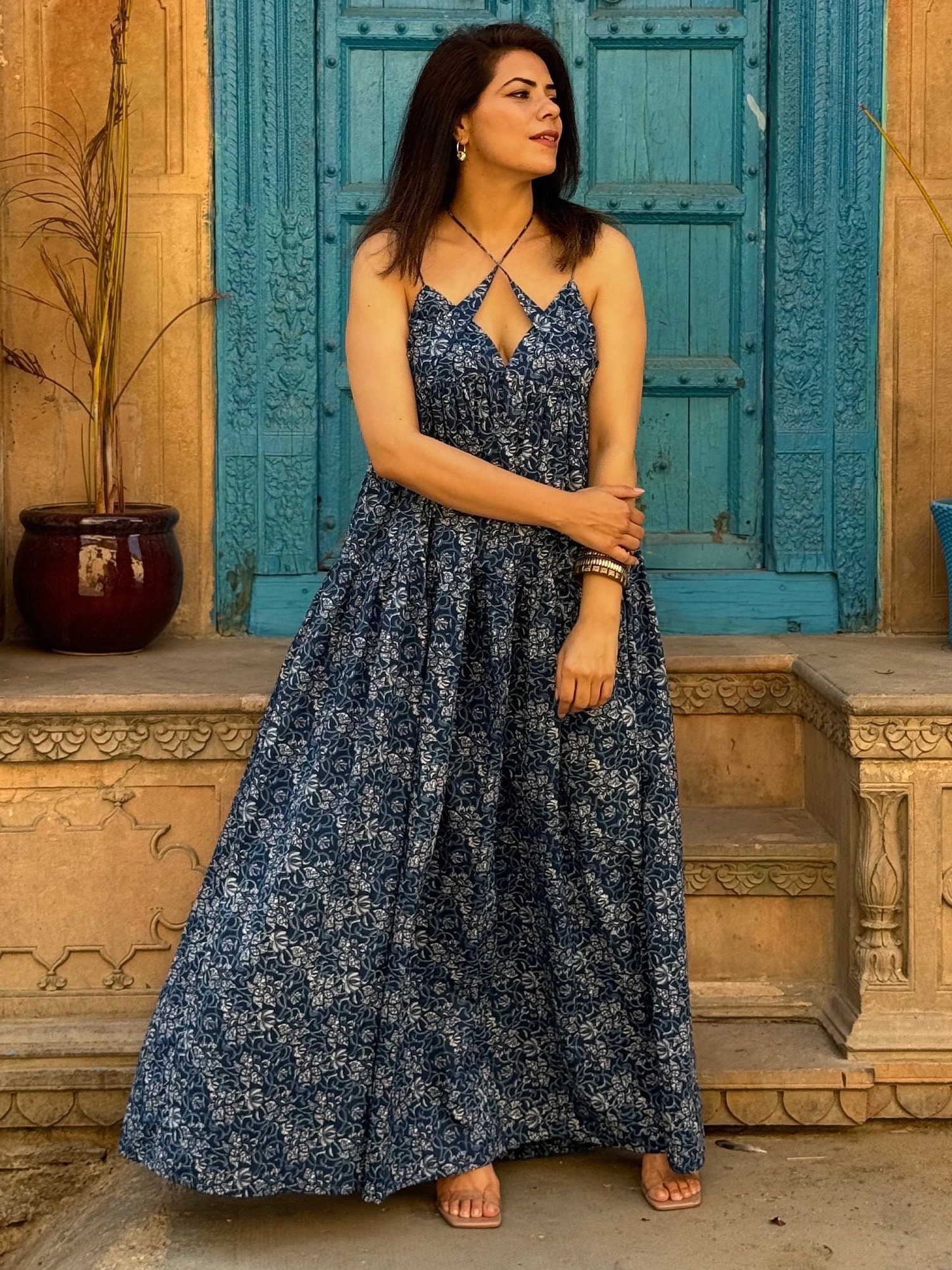 Hand Blockprint Indigo Cotton Maxi Kleid Mit Bindebändern | Ärmelloses Sommerkleid Jaipuri Print Kleid Made in India von JaipurMorniDesign