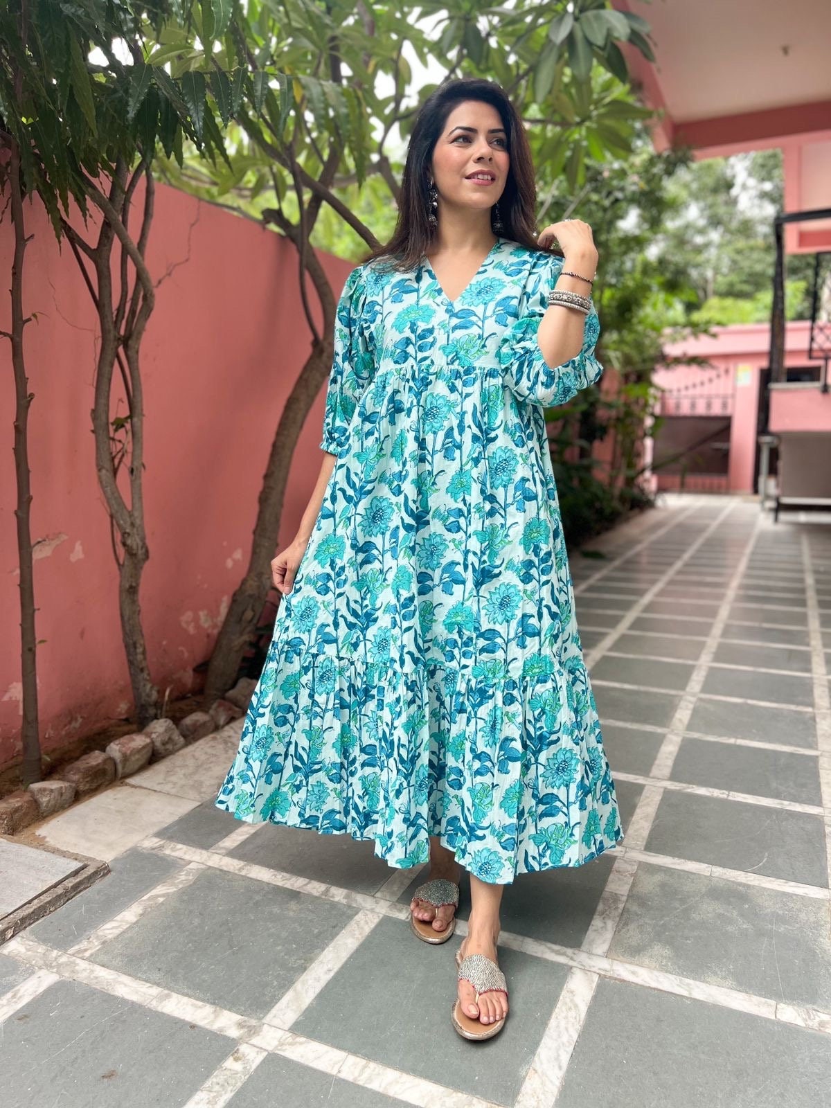 Handblock Bedrucktes Kleid | Sommer Midi |Baumwoll Blumen Blau Weiß Kleid| Handmade in India|Jaipuri Mit Taschen, Puffsleeve von JaipurMorniDesign