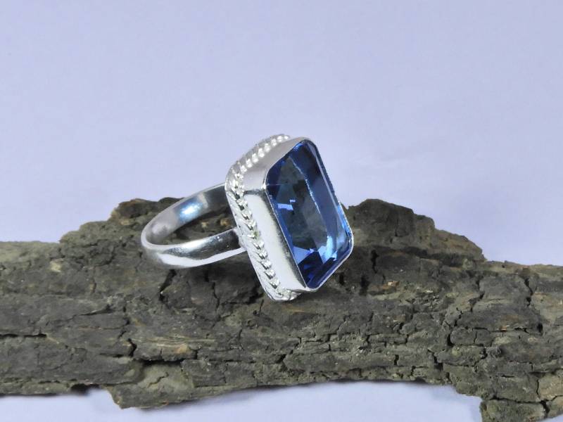 Handgemachter Ring, Himmelblauer Topas Quarz 925 Sterling Silber Blauer Facettierter Achteck Form Ring von Jaipurgemsstudio