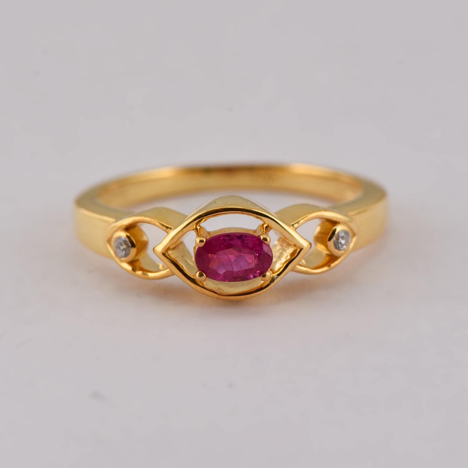 14K Gold Birnen-Rubin-Ring Mit Diamant-Akzenten - Juli Geburtsstein von JaipurjewelsStore