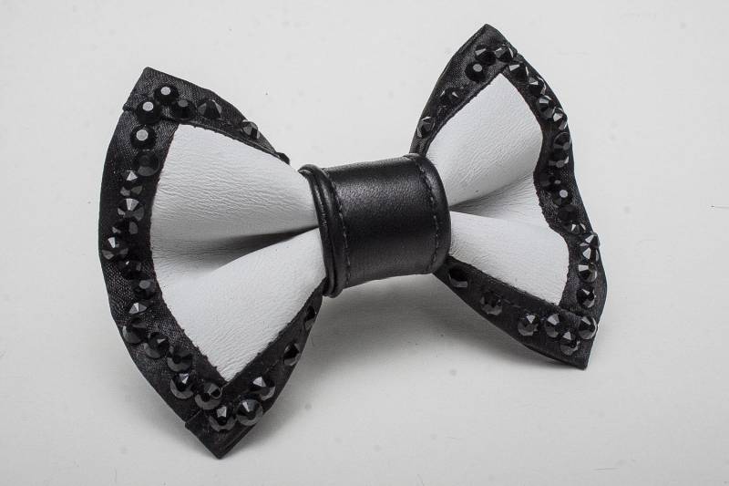 Black Crystal Fliege von JakeSimp