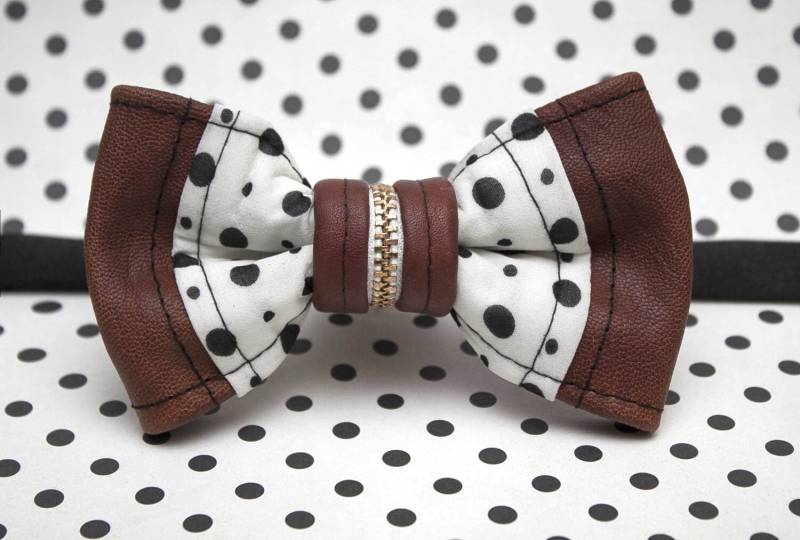 Braun Leder Polka Dotted Fliege von JakeSimp