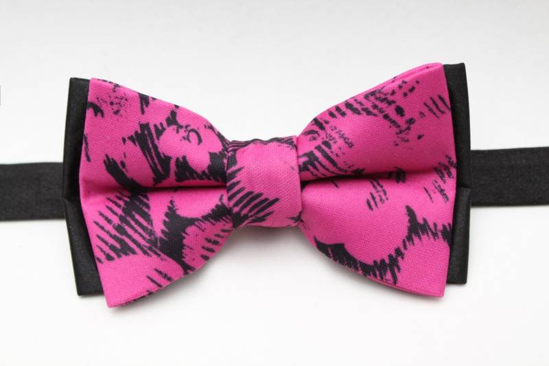 Heiße Rosa Fliege von JakeSimp