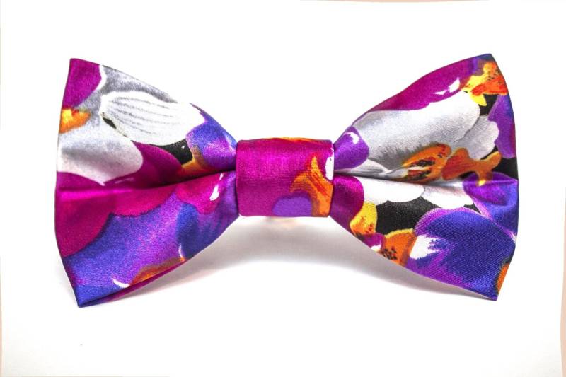 Rosa & Lila Floral Fliege Rosa & Lila Floral Fliege von JakeSimp