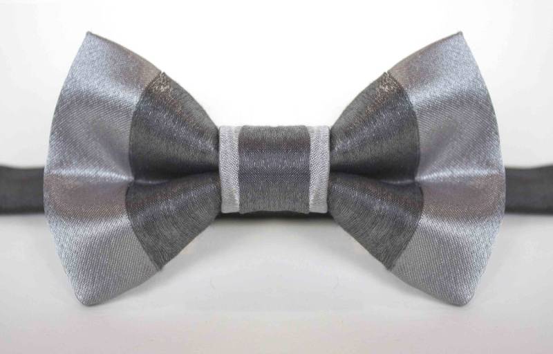 Schattierungen Von Metallic Grau Fliege Schattierungen Von Metallic Grau Fliege von JakeSimp