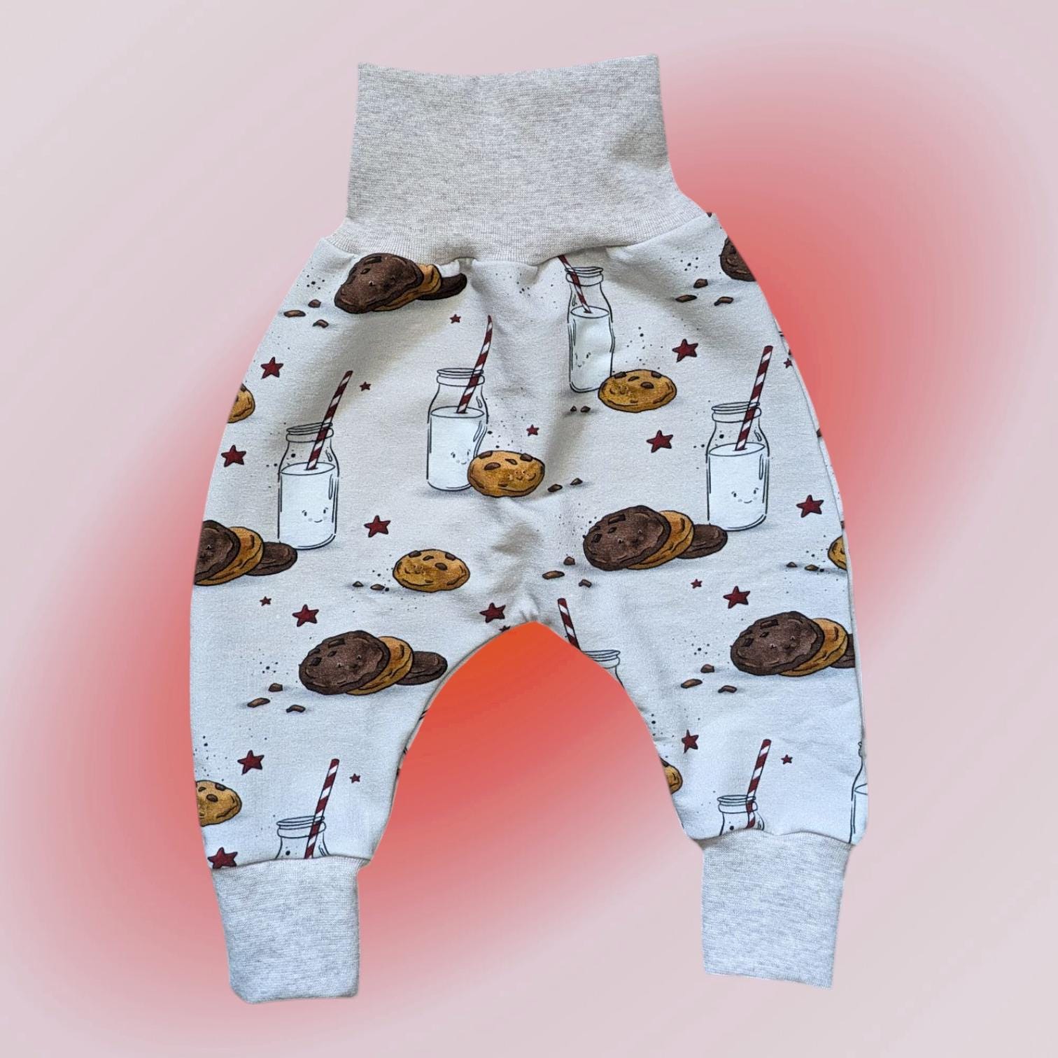 Pumphose, Milk & Cookies, Größe 62, Milch Und Kekse, Baby, Handmade, Beige, Süß, French Terry Bündchen, Geschenk, Weihnachten, Geburt von JaliHandmade