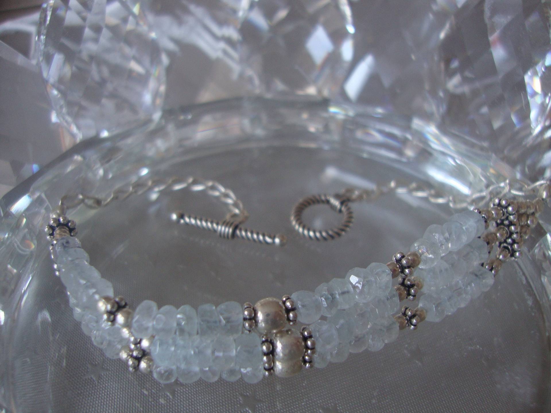 Facettiertes Blautopassilberarmband 3-Reihig Facettiertes Blautopassilberarmband 3-Reihig von JalidaSchmuck