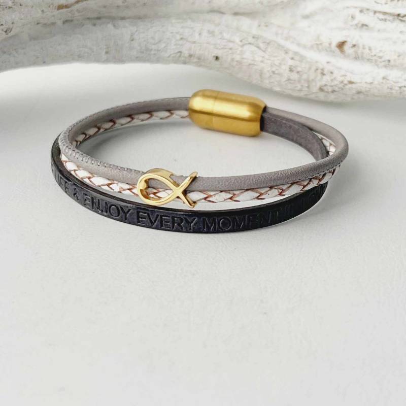Armband Leder Goldener Fisch Grau Weiß Konfirmation Kommunion Taufe Geschenk von Jalimei