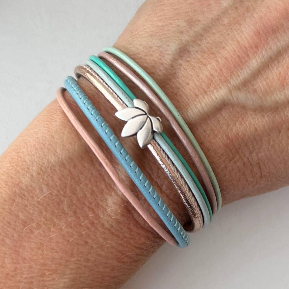 Armband Leder Mit Einer Lotusblume Rose von Jalimei