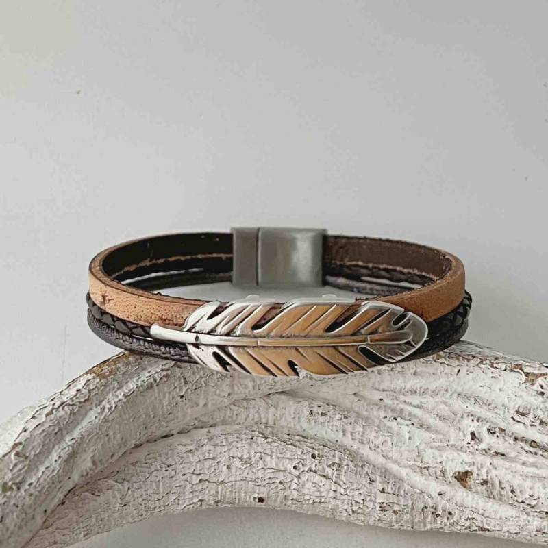 Armband Leder Mit Feder Beige Braun Grau von Jalimei