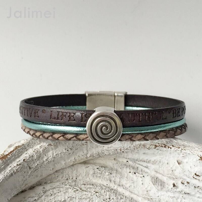 Armband Leder Mit Spirale Grau-Mint von Jalimei