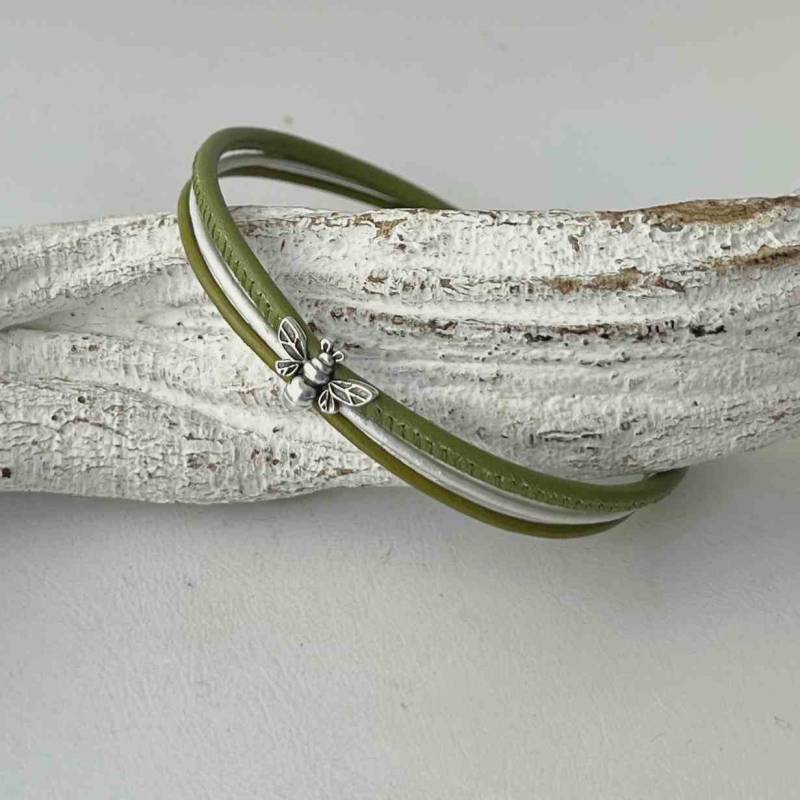 Feines Leder Armband Mit Biene Grün von Jalimei