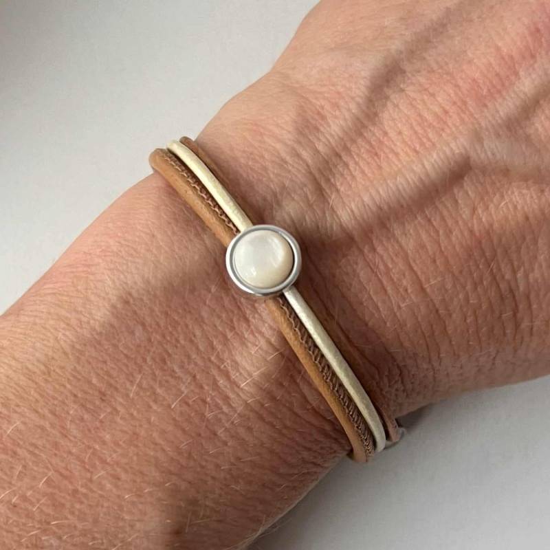 Feines Lederarmband Nappa Mit Cabochon Beige Braun von Jalimei