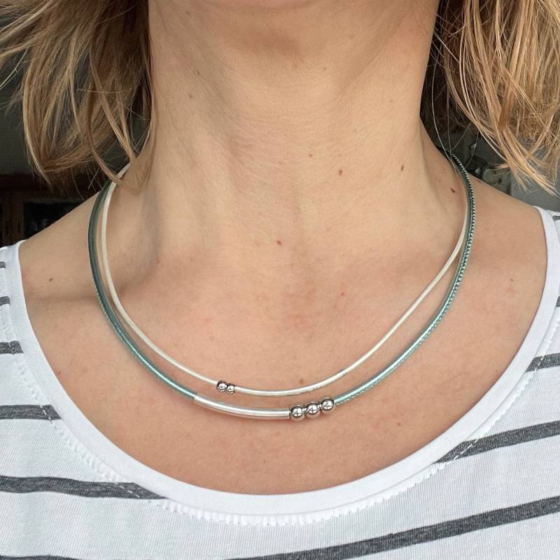 Kette Ledercollier Damen Mit Röhrchen Und Kugeln Mintgrün Weiß von Jalimei