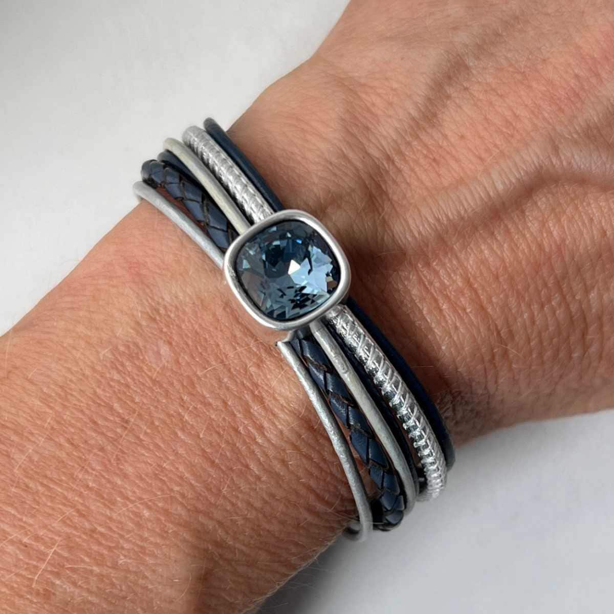 Lederarmband Mit Glitzerstein Blau Damen Frau von Jalimei