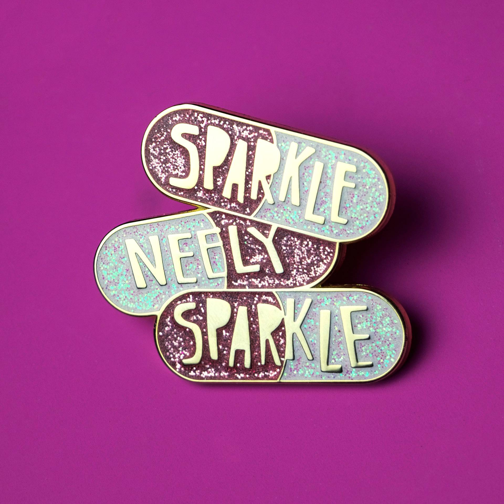 Sparkle Neely - Emaille Pin Tal Der Puppen von JamaHartArt