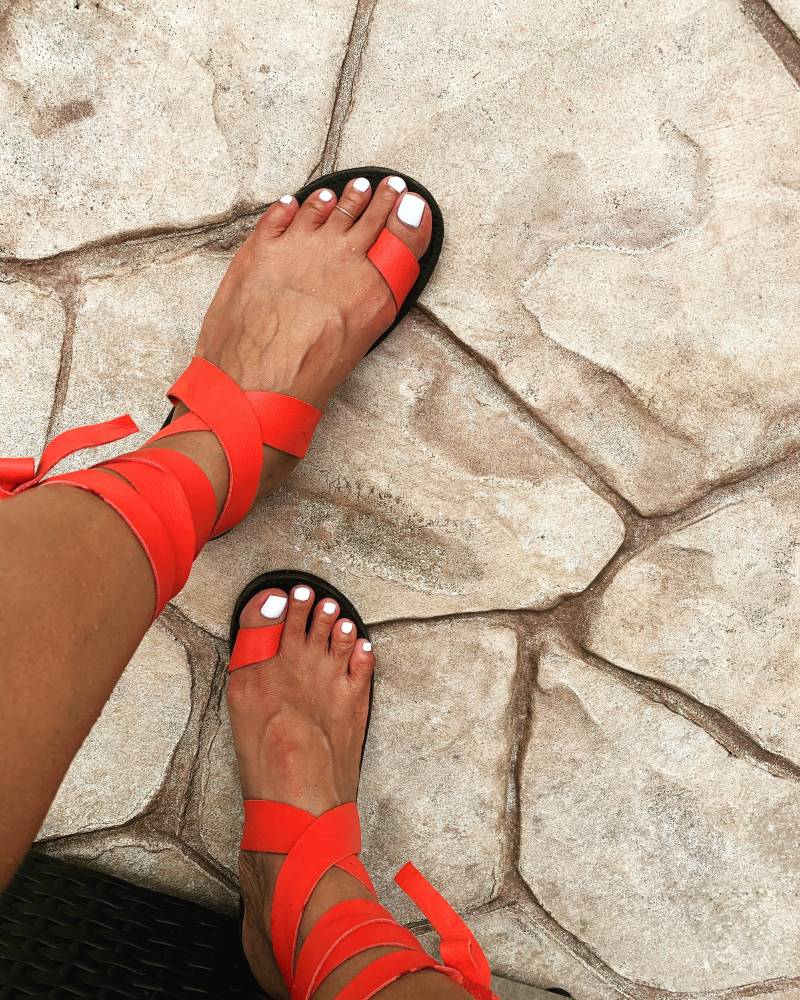 Lucy Mit Fesseln Lucy Mit Fesseln von JamaicaSandalCo