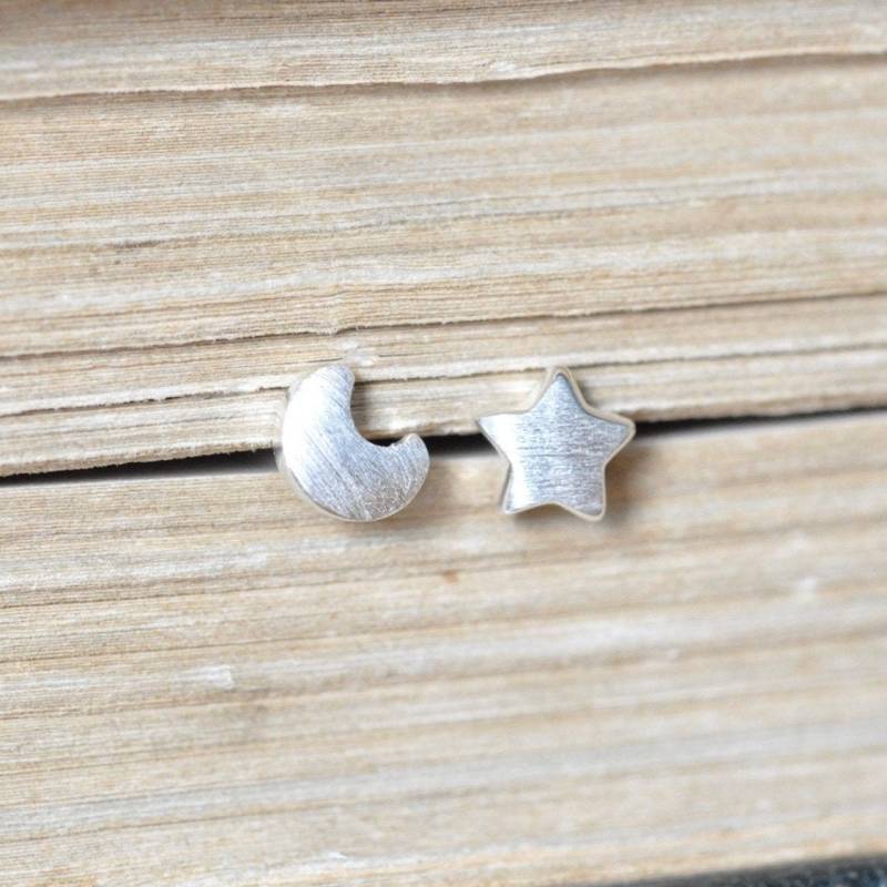 Geschwollene Mismatched Ohrringe, Kleine Stern-Ohrstecker, Mond-Ohrstecker, Alltägliche Ohrstecker, Jamber Jewels Geschwollene Mismatched Ohrringe, Kleine Stern-Ohrstecker, Mond-Ohrstecker, Alltägliche Ohrstecker, Jamber Jewels von JamberJewels