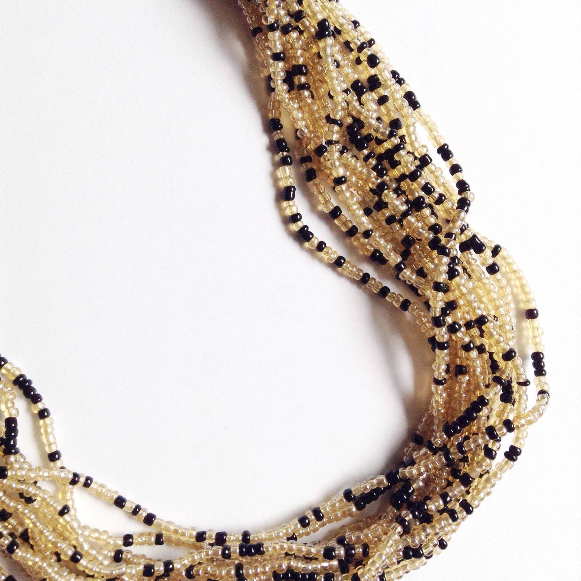 Tan Und Schwarze Perlenhalskette Tan Und Schwarze Perlenhalskette von James127Jewelry