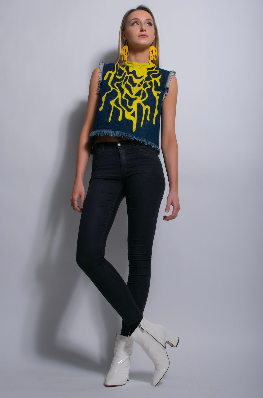 Squiggle Aesthetic Denim Top Squiggle Aesthetic Denim Top von JamiRoseArt