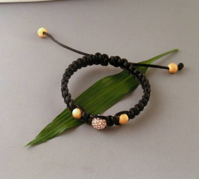 Makrameearmband - Gold Swarovski Ebnen Makrameearmband - Gold Swarovski Ebnen von Jamilary