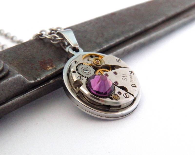 Steampunk Halskette - Vintage Uhrwerk & Amethyst Swarovski Kristall. Steam Punk Februar Geburtsstein Halskette. Geburtstagsgeschenk von Jamlincrow