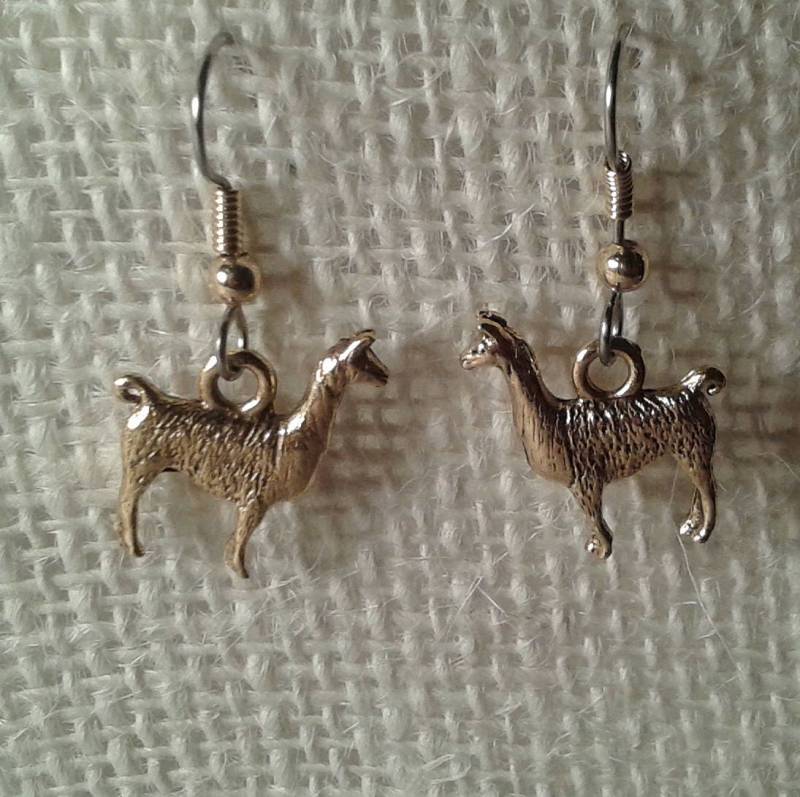 Alpaka Ohrringe Gold Ton Oder Handbemalte Farben von JanHallDesigns