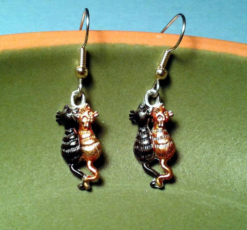 Crazy Cat Lady Ohrringe Benutzerdefinierte Farben von JanHallDesigns