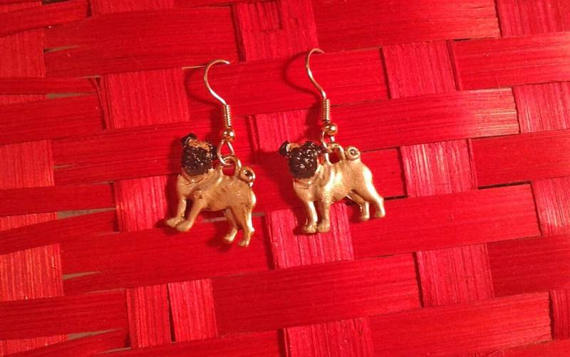 Handbemalte Mops Ohrringe. Hypoallergen Brisuren Und von JanHallDesigns