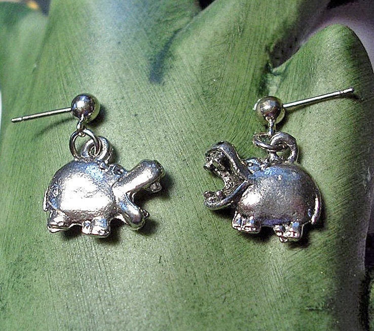 Lachende Hippo Ohrringe von JanHallDesigns
