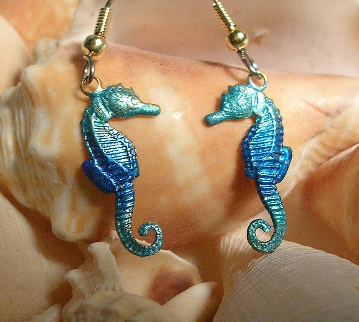 Seepferdchen Ohrringe. Blau Und Türkis von JanHallDesigns