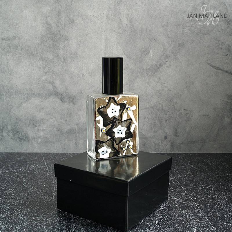 Handvergoldete Stern-Parfümflasche Blattgold, Millefioriperle von JanMaitlandJewelry