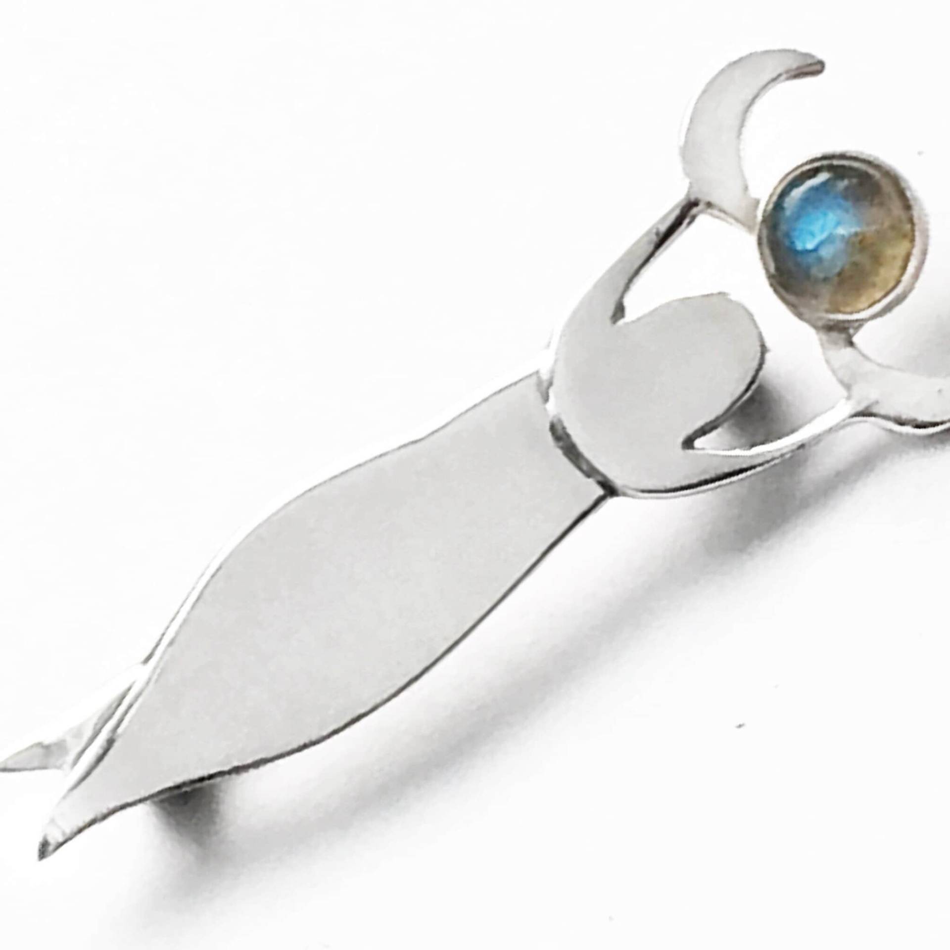 Mondgöttin Sterling Silber Und Labradorit Brosche von JanPalomboDesign