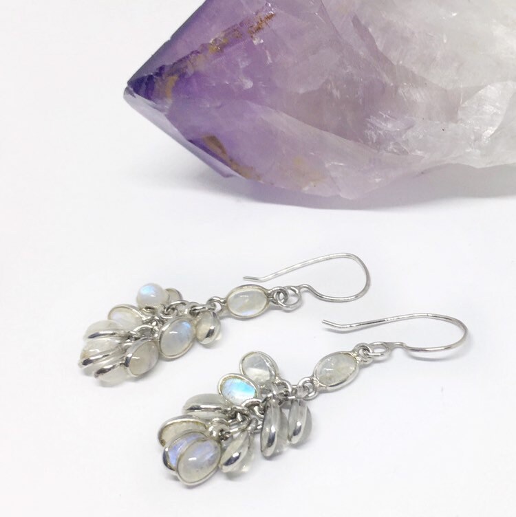 Regenbogen Mondstein Kaskaden Sterling Silber Ohrringe von JanPalomboDesign