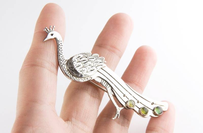 Reich Verzierte Pfau Turmalin Brosche Aus Sterlingsilber von JanPalomboDesign