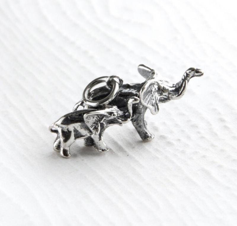 sterling Silber Elefant Charm Mutter Und Kalb Anhänger von JanPalomboDesign