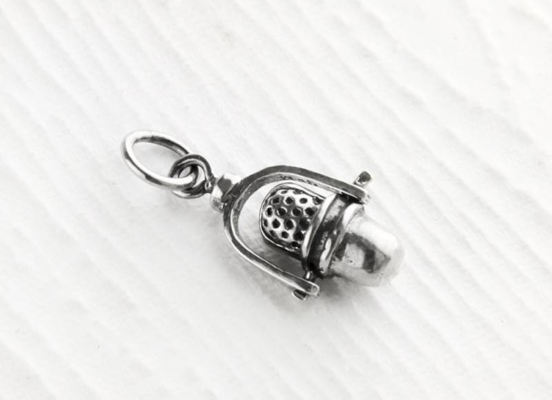 sterling Silber Mikrofon Anhänger Retro Spinner Anhänger von JanPalomboDesign