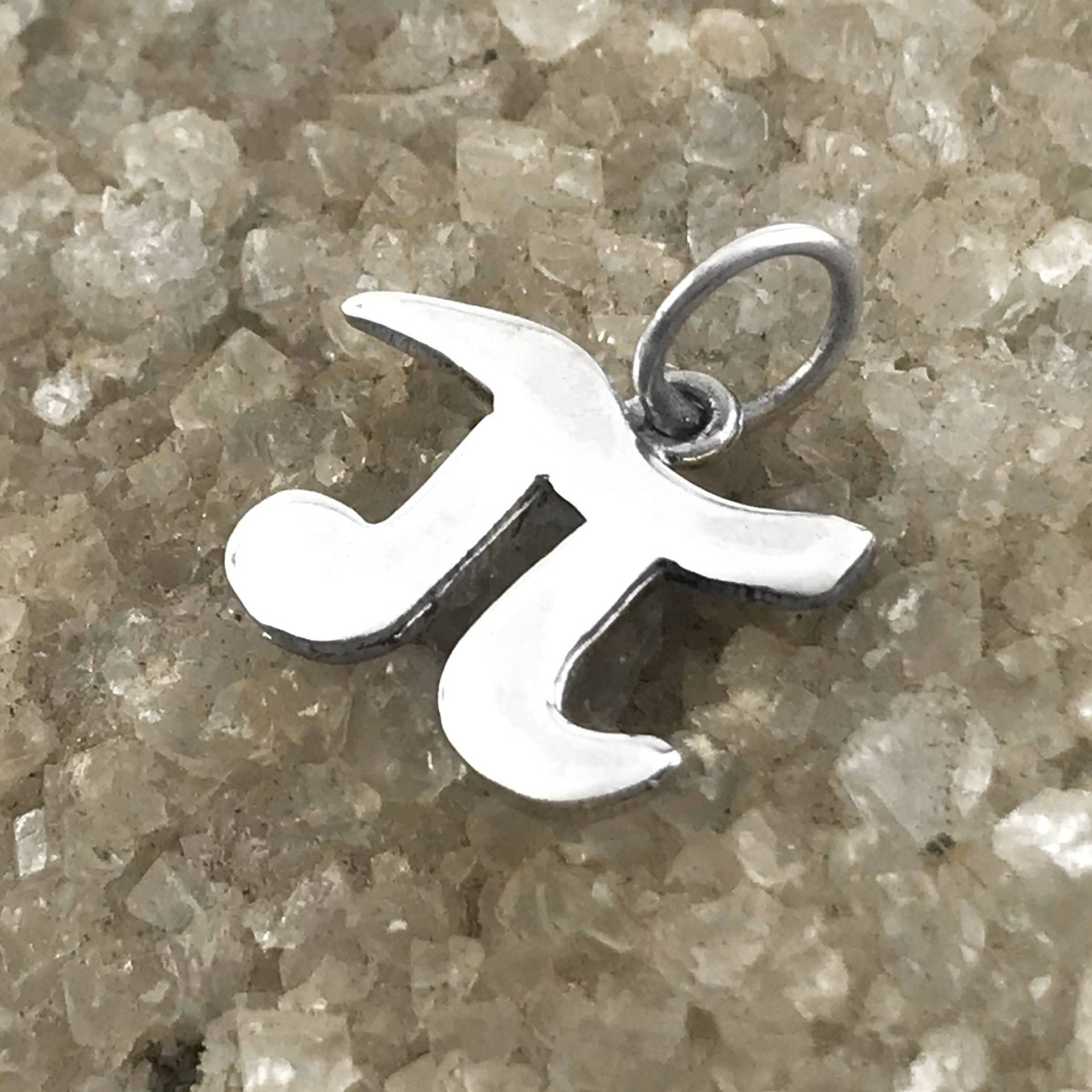 sterling Silber Pi Charm Mini Mathe Symbol Anhänger von JanPalomboDesign