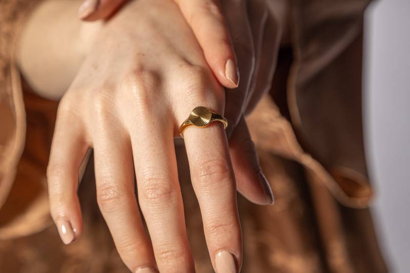 Gold Sunburst Ring-Gold Stapeln Ring-Layering Ring-Trendy Ring-Non Tarnish-Ring Für Jeden Tag-Statement Ring-Geschenk Sie-Sonne Ring von JanaKupDesigns