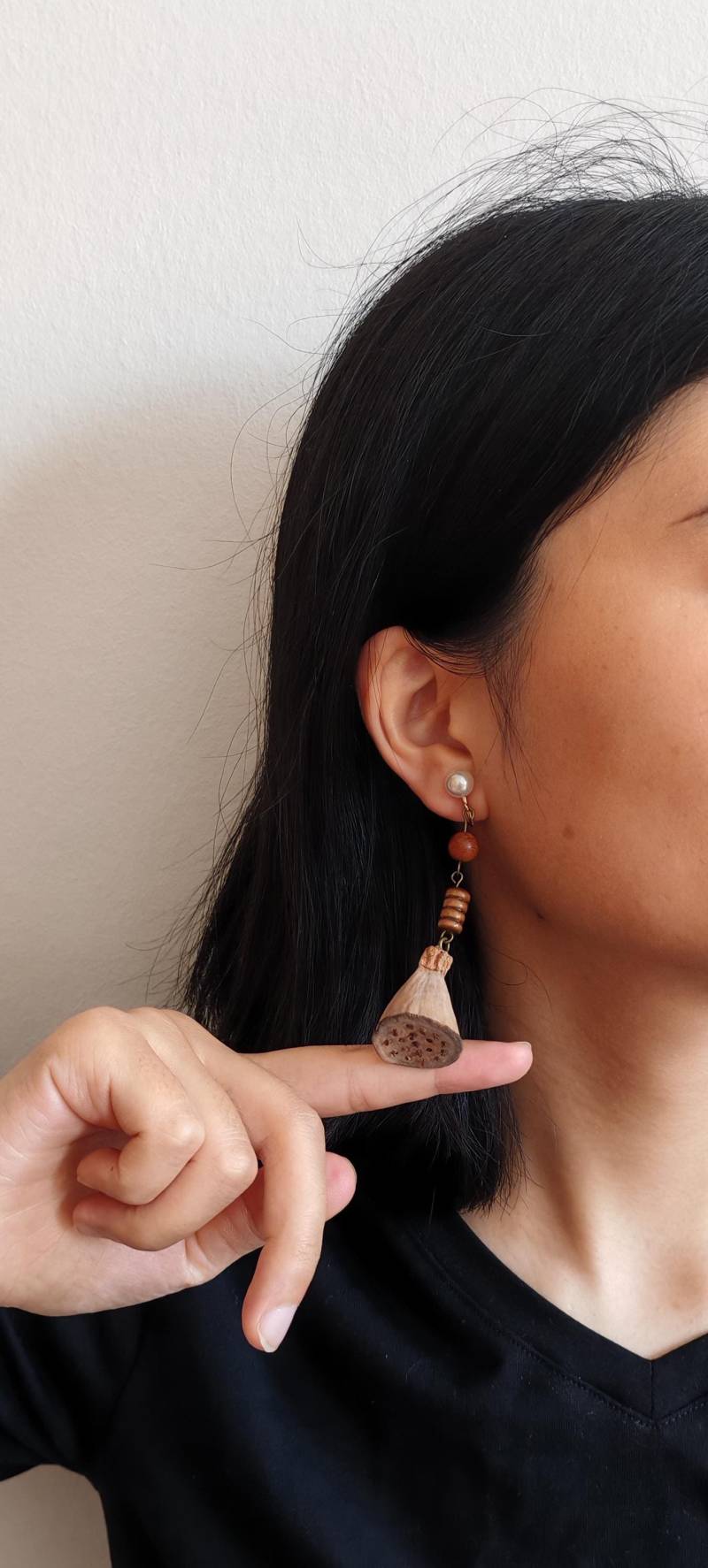 Real Lotus Flower Earrings; Handmade Earrings Made From Real Plants/Fruits/Seeds; Botanical Jewelry Natural Materials von JanaUndJan