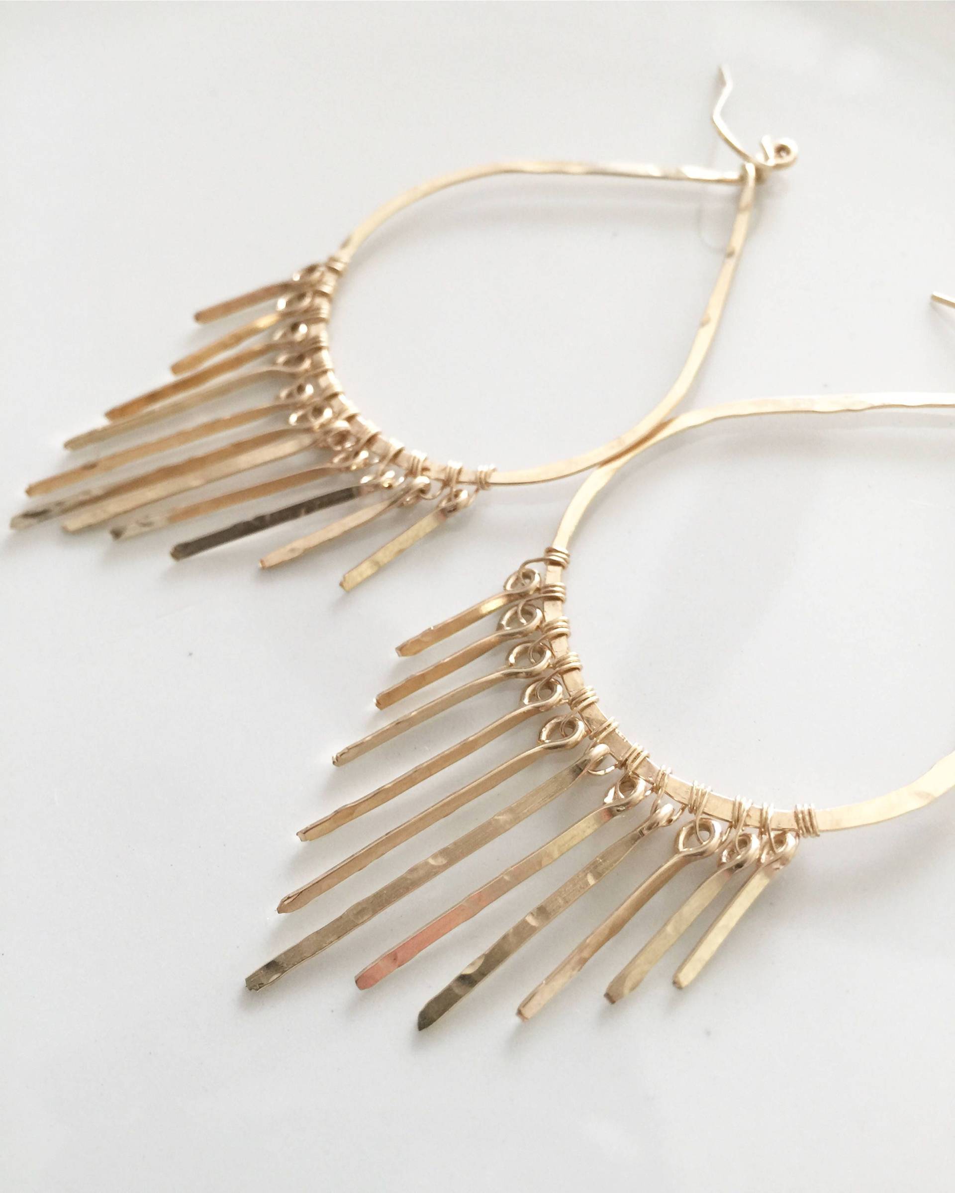Großer Gold Boho Ohrring Aus 14K Gold Filled Großer Gold Boho Ohrring Aus 14K Gold Filled von Janaluxe
