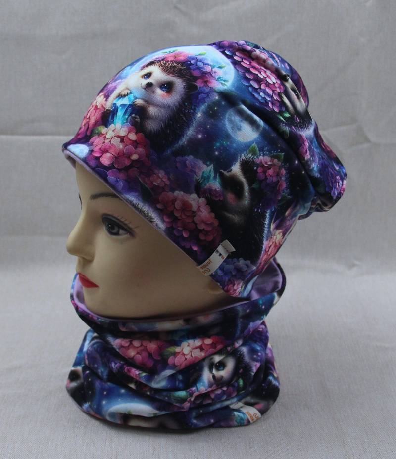 Beanie-Mütze, Igel Mit Blumen Beanie-Mütze, Igel Mit Blumen von JanasInspiration