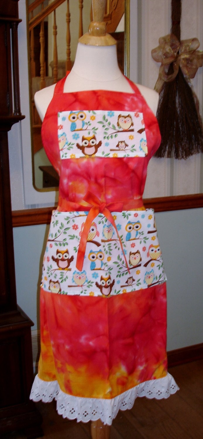 Eulen Auf Orange Tie Dye Bib Schürze Eulen Auf Orange Tie Dye Bib Schürze von JaneEllen2