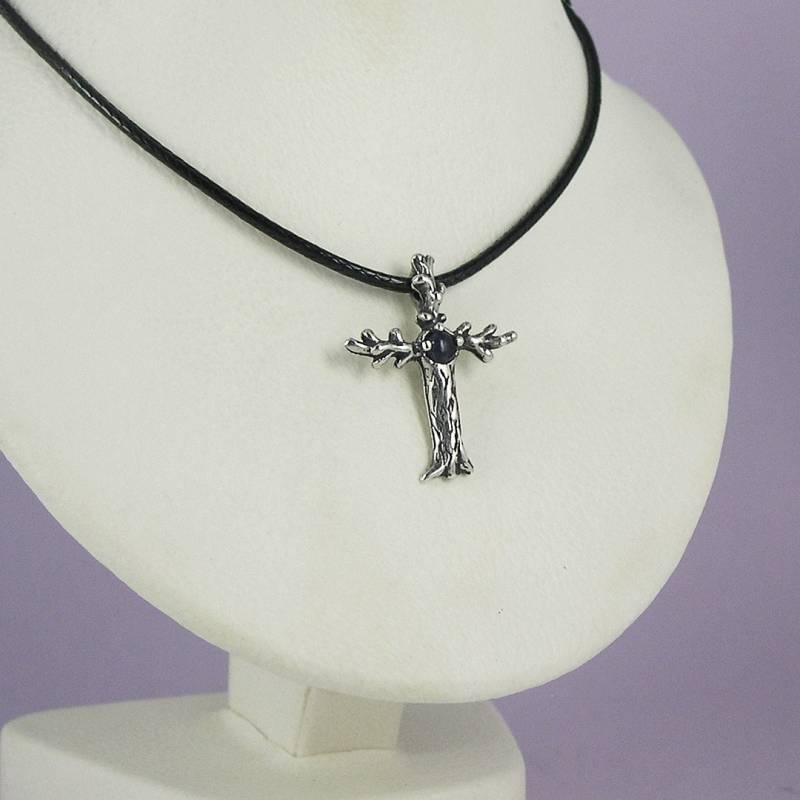 Baum-Kreuz-Halskette von JaneIrisDesigns
