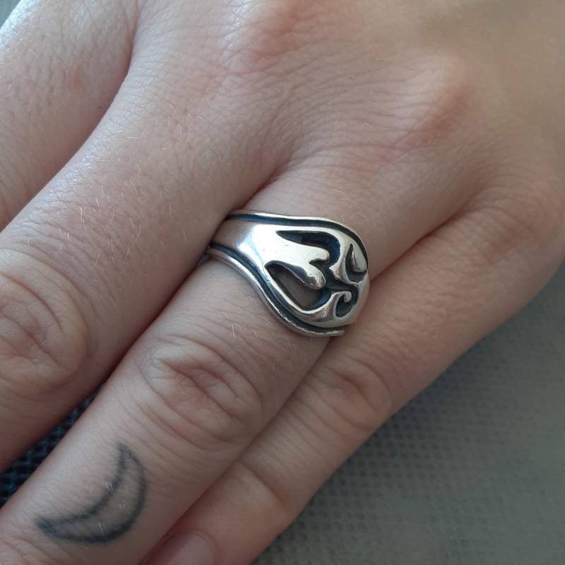 Om-Ring von JaneIrisDesigns