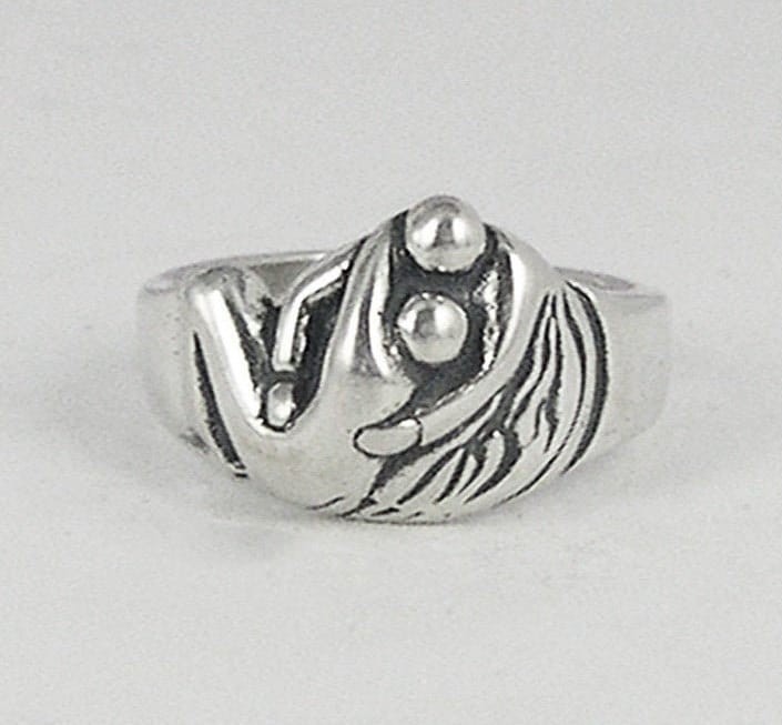 stand Mit Der Ukraine Healing Embrace Ring von JaneIrisDesigns